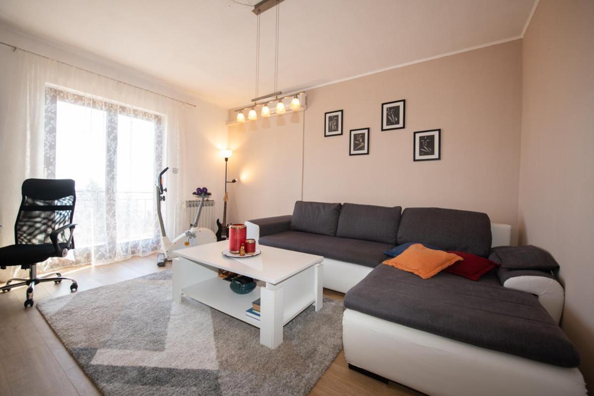 Apartman Elvis ลอฟราน ภายนอก รูปภาพ