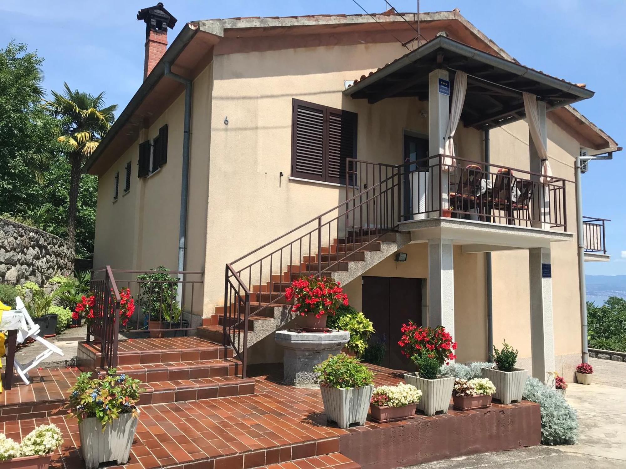 Apartman Elvis ลอฟราน ภายนอก รูปภาพ